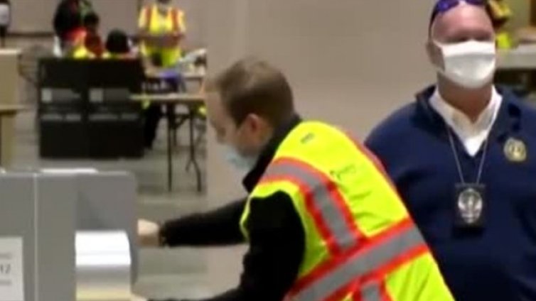 Джо Байдън уверено крачи към заветните 270 гласа