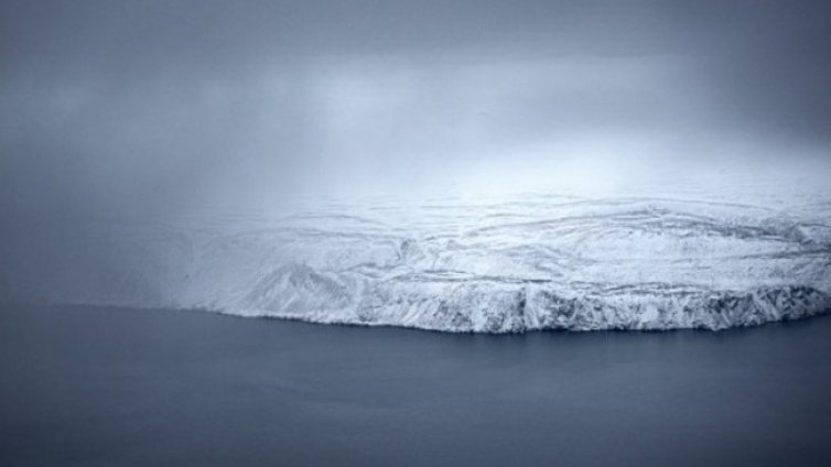 Под ледниците на Гренландия може да тече река, дълга хиляда км