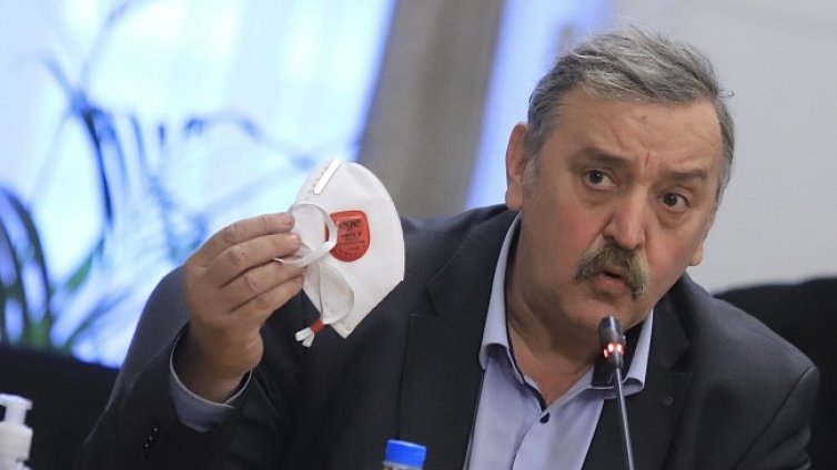 За маските и хората: Какви са те и как да ги носим?