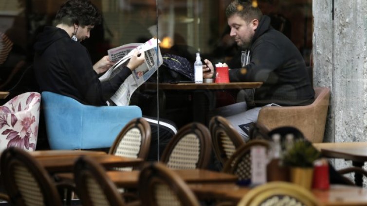 Сърбия въвежда нови мерки срещу COVID-19