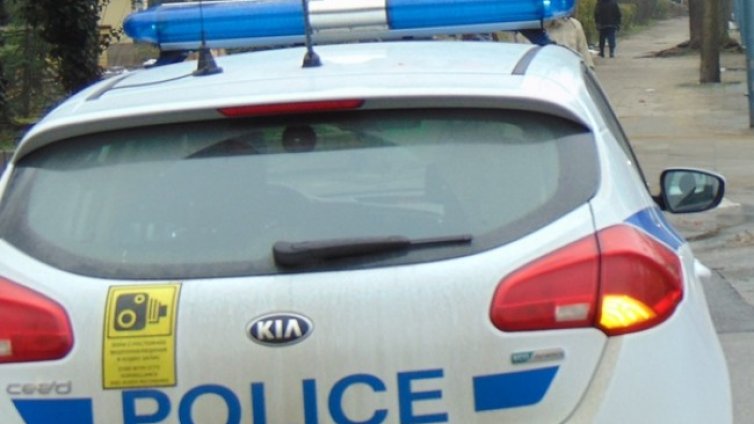 Петима са в болница след верижна катастрофа