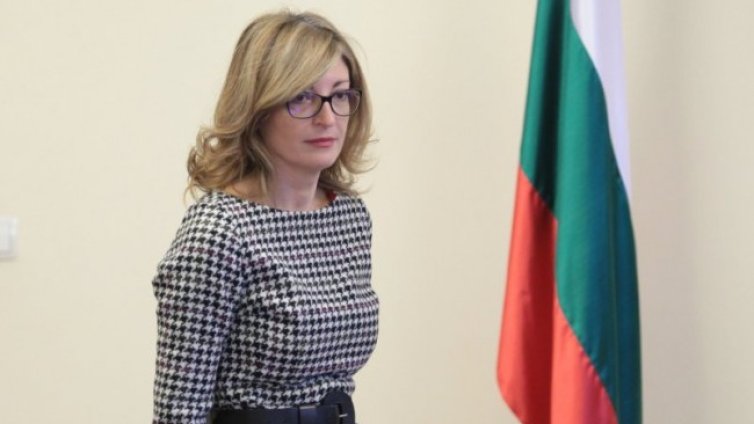 Време било македонското правителство да се откаже от манипулациите