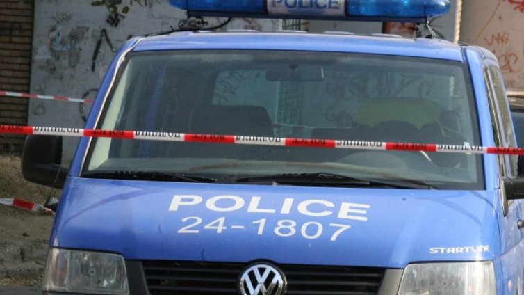 Стрелба пред хипемаркет в София, няма пострадали