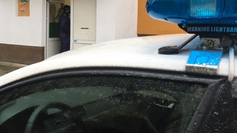 Откриха труп на млад мъж в апартамент в Бургас