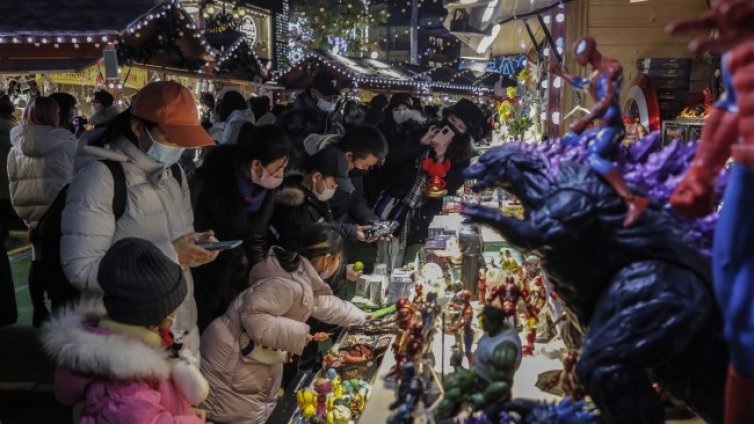 В Китай „епидемия“ и „народ“ са йероглифи на годината 