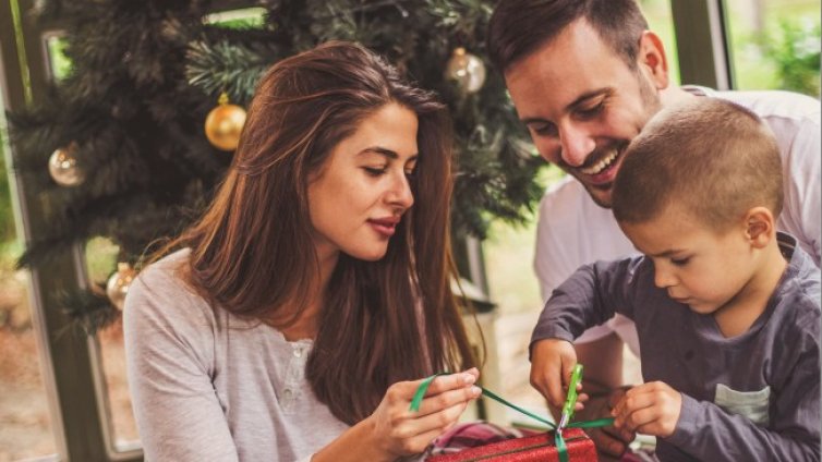 ЧЕЗ към клиентите си: През празниците ползвайте електронните канали за контакт 