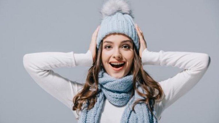 Шапки, шалове, ръкавици - кои са най-актуалните зимни аксесоари?