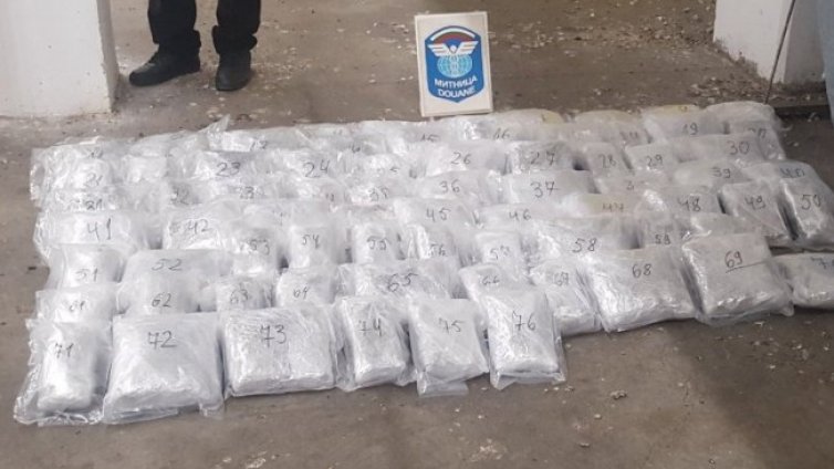 Канабис за над 135 000 лв. откриха на Капитан Андреево