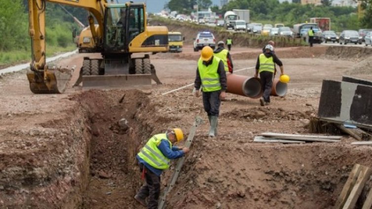 Най-рисковите сектори - строителството и земеделието 