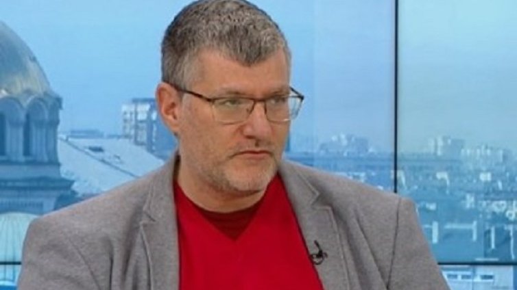 Проф. Момеков: В разгара сме, да не мислим за снемане на мерки