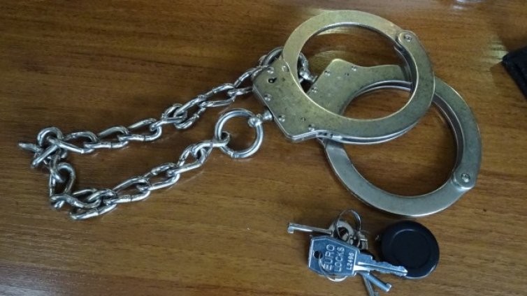 Арест за чужденци след серия кражби от магазини в Харманли