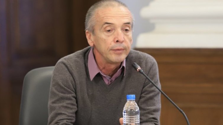 Доц. Мангъров: По какво ще мерим мъжествеността - по дължина? 