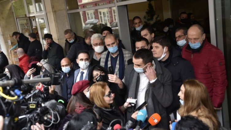 БСП-Пловдив във Facebook: Отстрелват се силните на деня в БСП