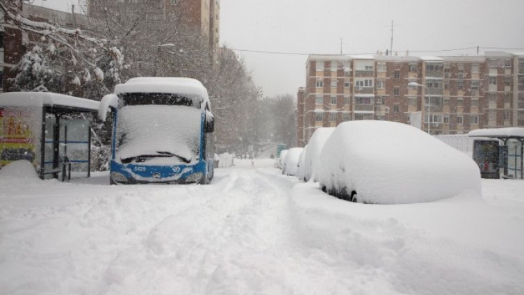 Трима са загинали при снежната буря в Испания