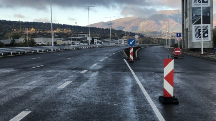 Над 150 дупки зейнаха на АМ "Тракия" след проливните дъждове