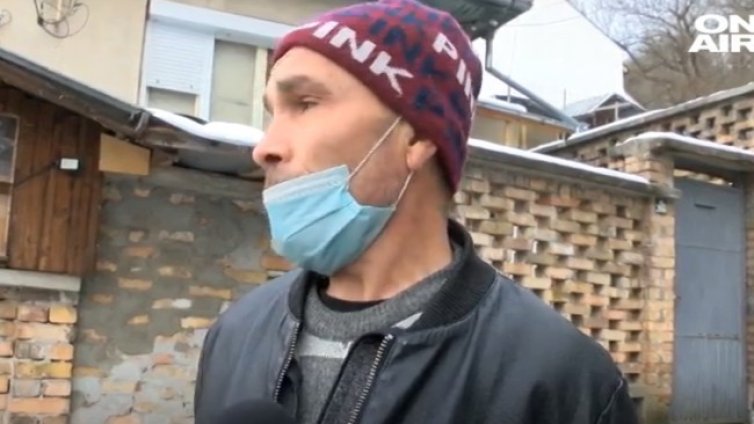 Баща отглежда сам 2 деца, но може да остане без дом 