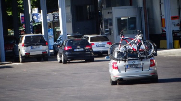 Въвеждат ваксинационния сертификат, ще стане ли условие за влизане в ЕС?