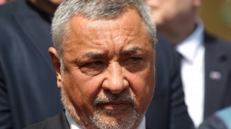 Симеонов настоя: Отворете ресторантите на 4 февруари!