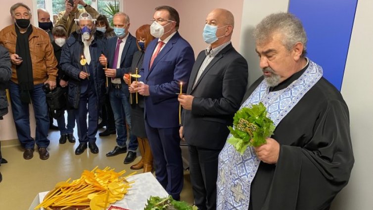 Ангелов уверява: Може на ден да ваксинираме между 50 000 до 100 000 души