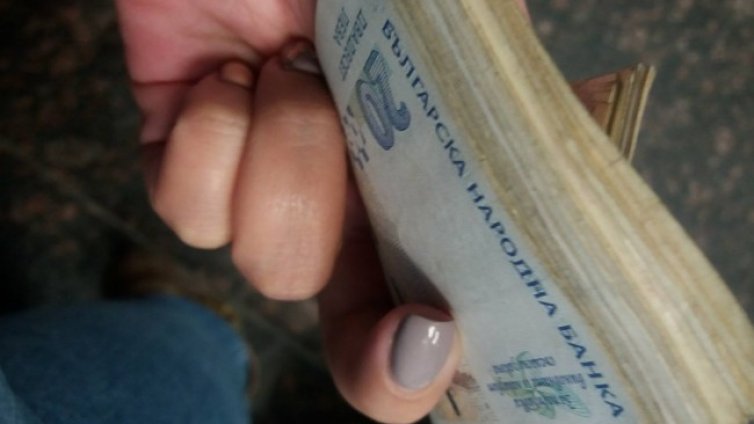 Всеки ден нов милионер у нас &ndash; рекорден брой депозити над 1 млн.