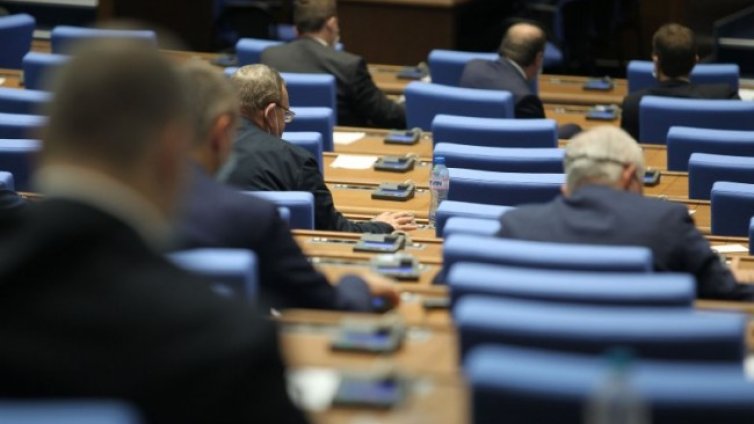 Проучване: "Новите лица" за изборите няма да са "нови месии" 