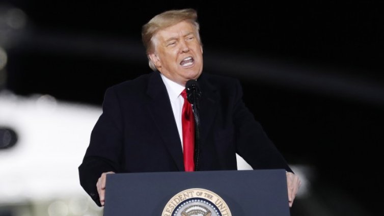 Защо Тръмп се страхува толкова да не му осветлят данъчните декларации? 