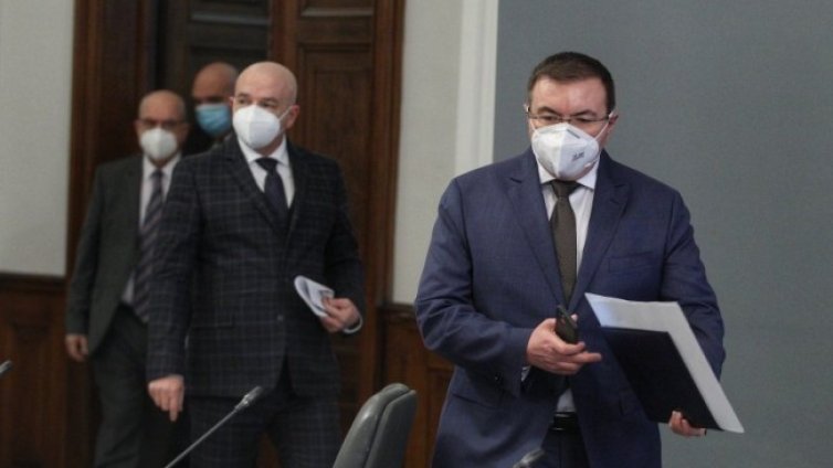 Надбягваме се с вируса и ще видим кой ще финишира пръв!