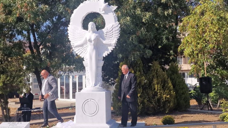 Идол, противен на Христовата вяра: Възмущение във Видин заради статуя на Изида