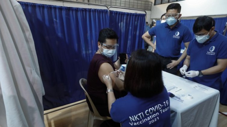 Китай ще достави безвъзмездно ваксини на 69 държави