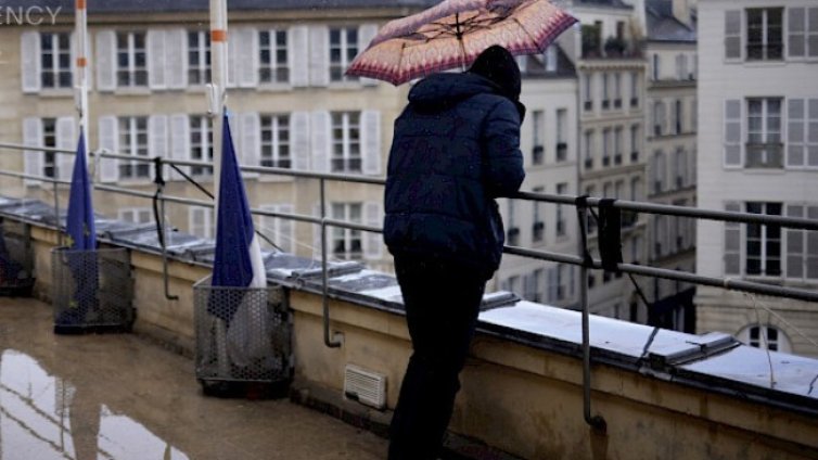 В Париж обмислят пълна самоизолация през уикендите