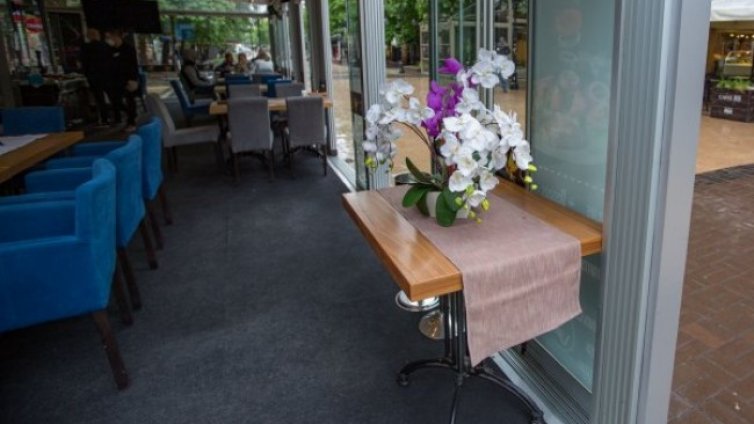 Заведенията искат да отворят веднага след локдауна