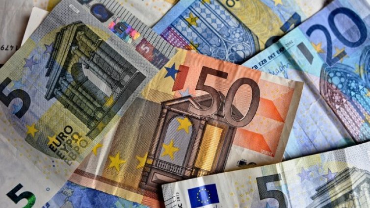 53% от младите хора в ЕС са финансово неграмотни 