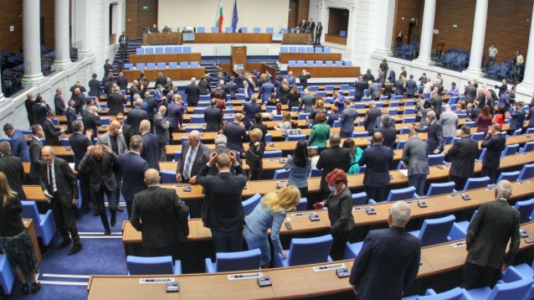 Под 3 млн. души ще отидат до урните, Слави държи третото място в следващото НС 