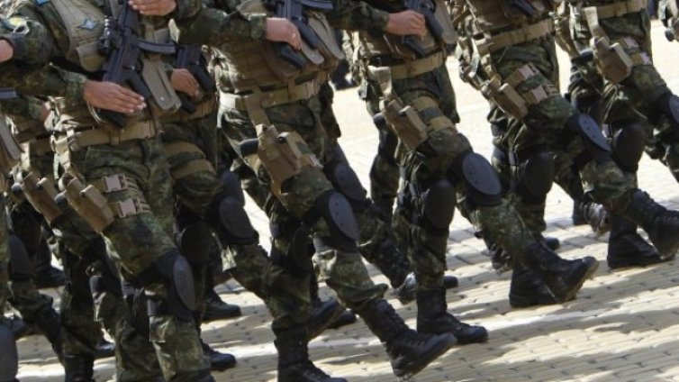 МО организира изборите за военните на мисии 