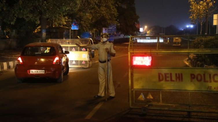 Индия регистрира над 115 000 заразени с COVID-19 за денонощие