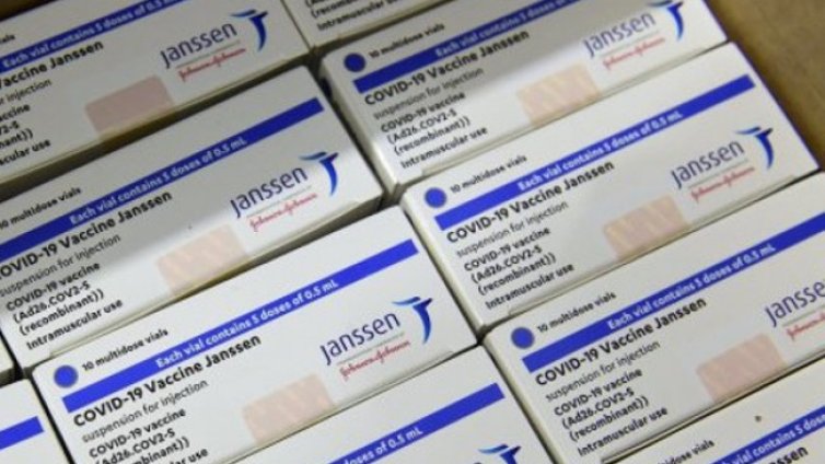 Чака се становище дали ваксината на Янсен води до тромбози