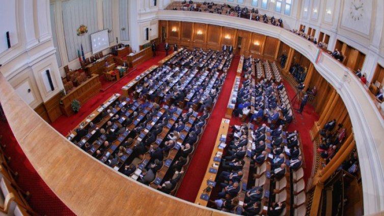 Първи спор в НС: ГЕРБ vs. ИМВ заради процедура