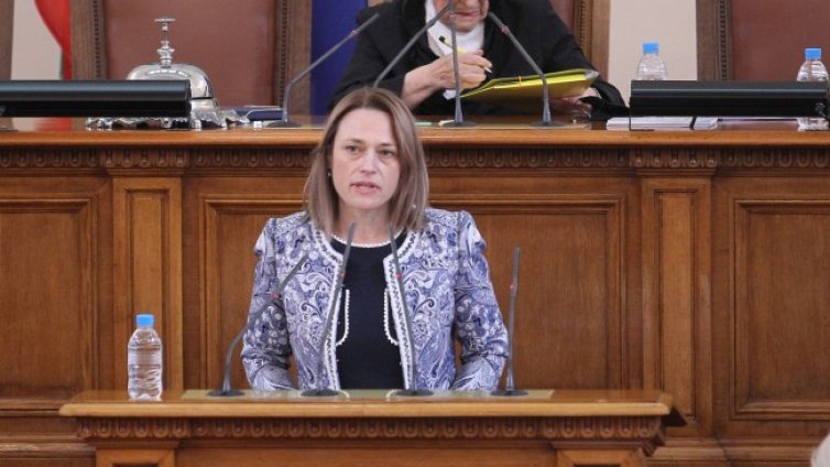 Новият шеф на НС Ива Митева не е член на ИТН