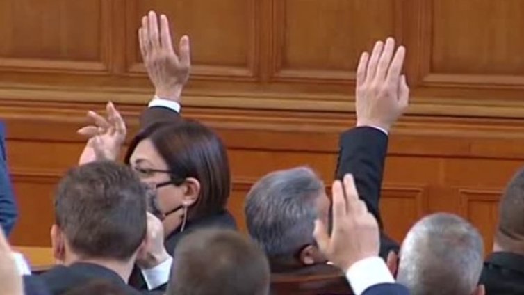 Парламентарната работа като футболен мач