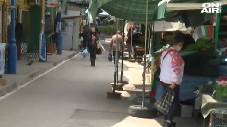 Как се живее с 300 лв. месечно? Само за храна, за дрехи няма