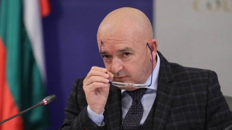 Удължават епидемичната обстановка с още месец 