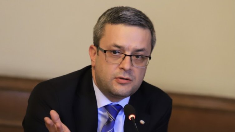  Третият мандат трябвало да отиде при &bdquo;Демократична България&ldquo;