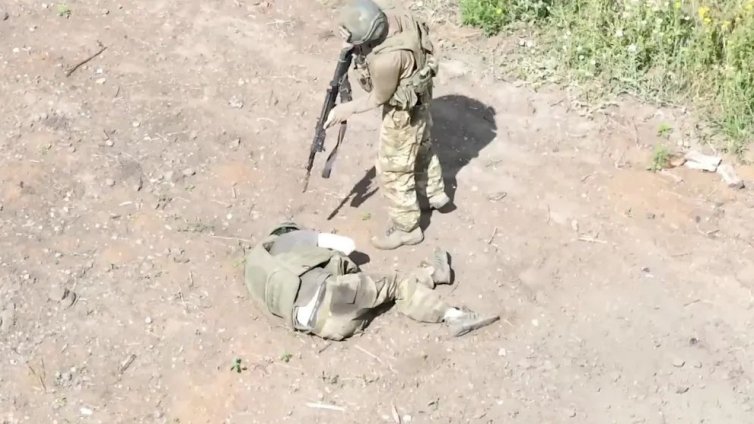 На фронта: Руските войници все по-често убиват ранените си другари