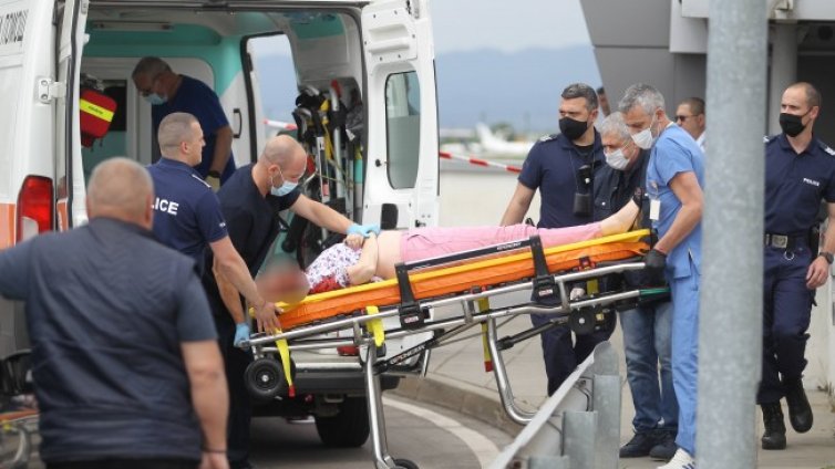 Простреляната в метрото трябвало да лети за Брюксел, стрелецът - бивш военен 