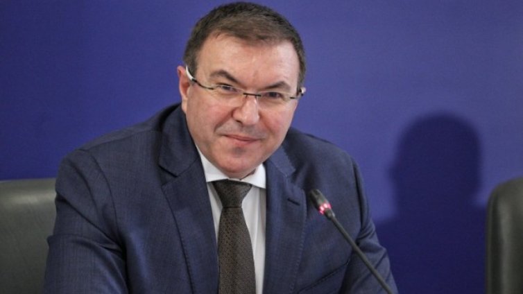 Ангелов обвини Кацаров в три лъжи, свързани с пандемията