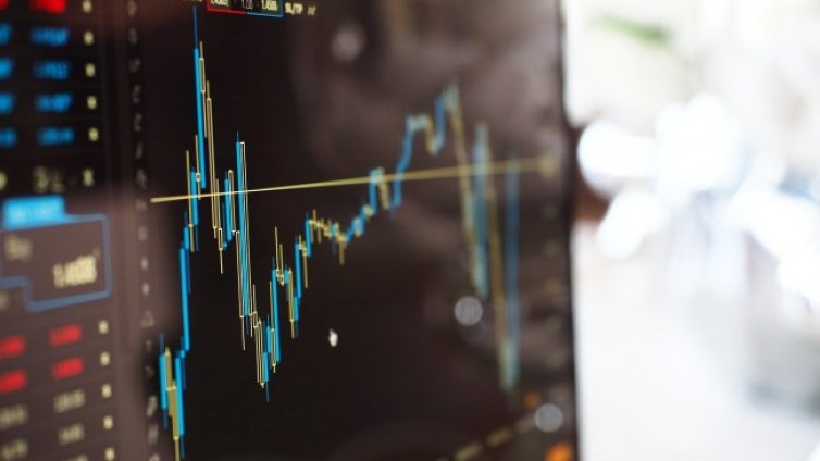 Китай спомогна за нов срив на биткойна, падна още с 10%