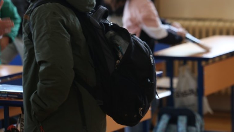 Учениците от 5 до 11 клас се връщат в училище