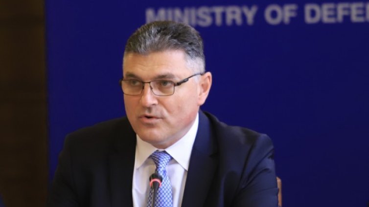 Военният министър: Майор Терзиев не е докладвал за проблеми с МиГ-а