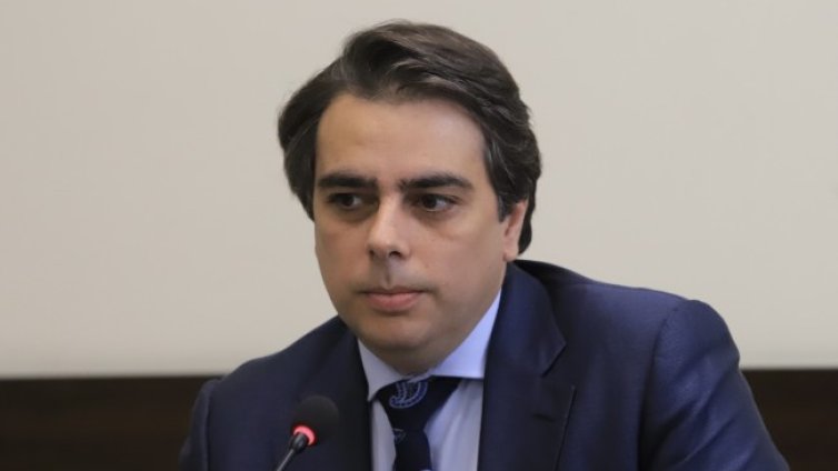 Асен Василев разпореди одит на дейността на АДФИ