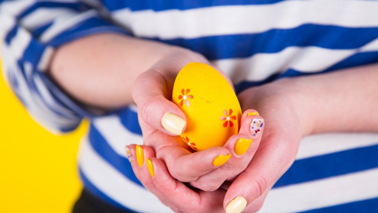 8 лесни идеи за великденски маникюр